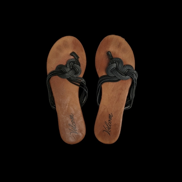 Volcom knotted "Happy Me" leather flip flops - Picture 2 of 5